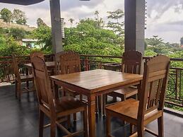 Rumah Stroberi Organic Farm and Lodge