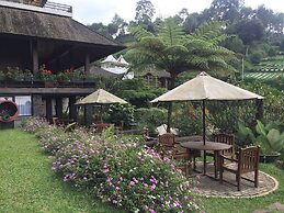 Rumah Stroberi Organic Farm and Lodge