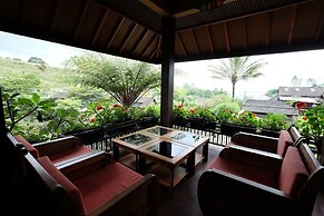 Rumah Stroberi Organic Farm and Lodge