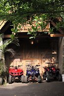 Rumah Stroberi Organic Farm and Lodge