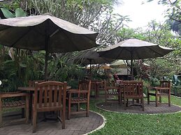 Rumah Stroberi Organic Farm and Lodge