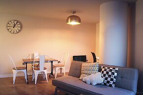 Homely Serviced Apartments - Blonk St