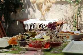 Lilyum Alaçatı Butik Otel