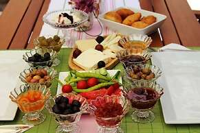 Lilyum Alaçatı Butik Otel