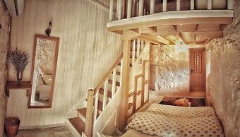 Lilyum Alaçatı Butik Otel