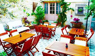 Lilyum Alaçatı Butik Otel