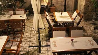 Lilyum Alaçatı Butik Otel