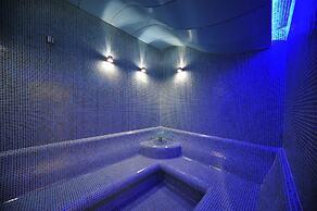 Azura Park Residence