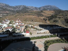 Azura Park Residence