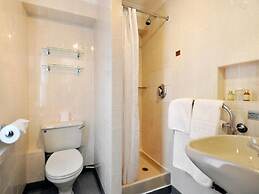 Ardington Hotel