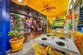 Anjeliq Downtown Boutique Hotel