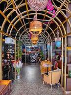 Anjeliq Downtown Boutique Hotel