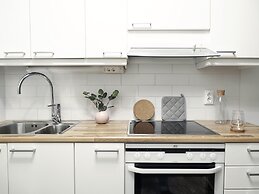 2ndhomes ESPA Apartment with Sauna and Balcony