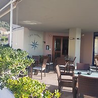 SESTRI MARE 5 AR122 (3 guests)