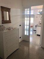 SESTRI MARE 5 AR122 (3 guests)