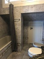 SESTRI MARE 5 AR122 (3 guests)