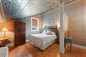 Mccloud Mercantile Hotel