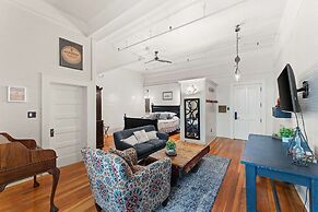 Mccloud Mercantile Hotel