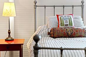 Mccloud Mercantile Hotel