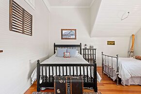 Mccloud Mercantile Hotel