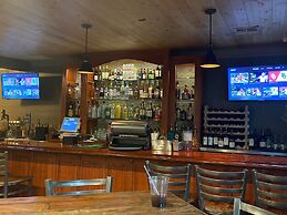 Mccloud Mercantile Hotel