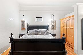 Mccloud Mercantile Hotel