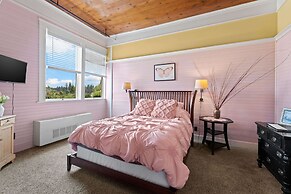 Mccloud Mercantile Hotel