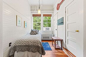 Mccloud Mercantile Hotel