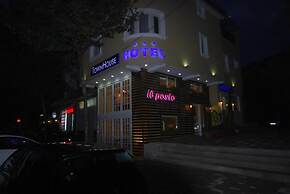 Hotel Town House