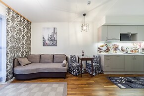 Karlson Lux Apart Hotel