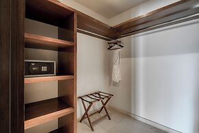 Puerta Cortés Residences by Lumina