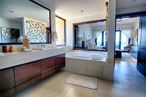 Puerta Cortes Residences