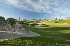 Puerta Cortes Residences