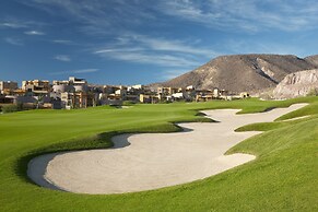 Puerta Cortes Residences