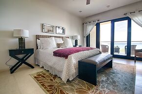 Puerta Cortes Residences