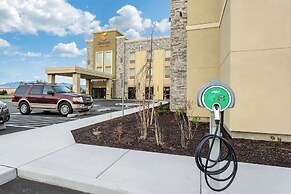 Comfort Suites Burlington near I-5