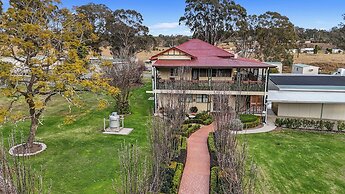 Crows Nest Tourist Park