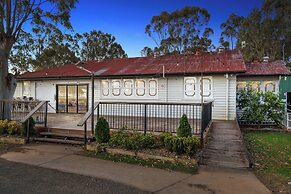 Crows Nest Tourist Park