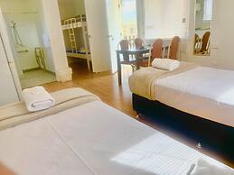 Crows Nest Tourist Park