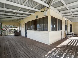 Crows Nest Tourist Park