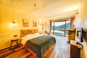 Floral Hotel Qiandaohu Deyishe Inn