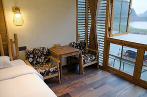 Floral Hotel Qiandaohu Deyishe Inn