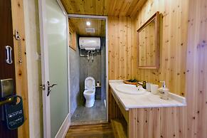 Floral Hotel Qiandaohu Deyishe Inn