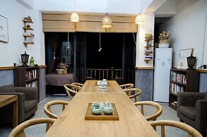 Floral Hotel Qiandaohu Deyishe Inn