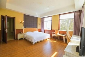 Chateau Monette Hotel & Resort