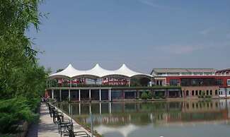 Chateau Monette Hotel & Resort