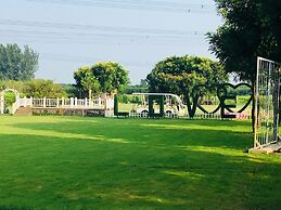 Chateau Monette Hotel & Resort