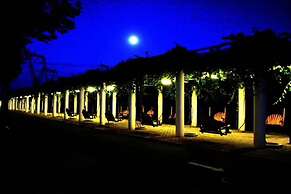 Chateau Monette Hotel & Resort