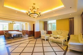 Chateau Monette Hotel & Resort