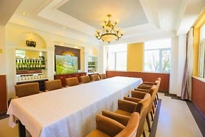 Chateau Monette Hotel & Resort